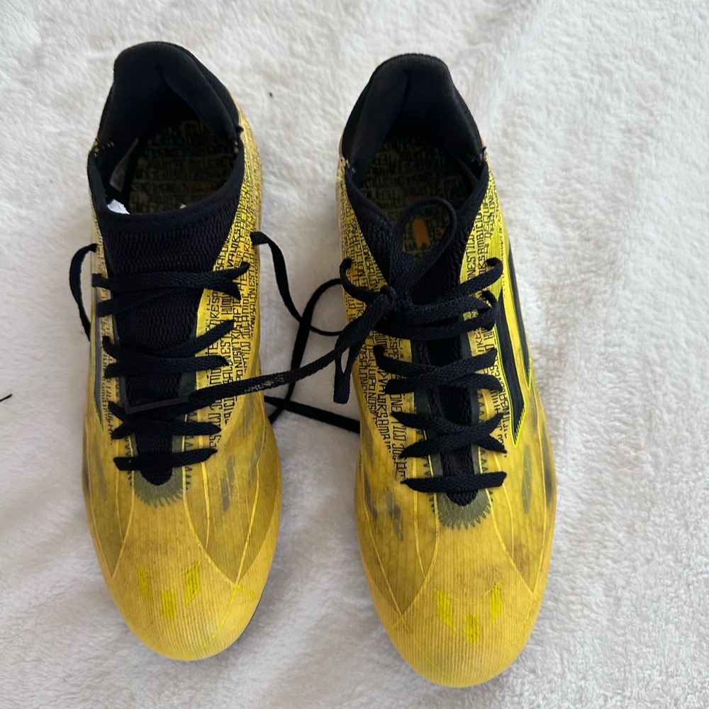Adidas ⚽️Messi Firm Ground Soccer Cleats Yellow/Black – Size US 8